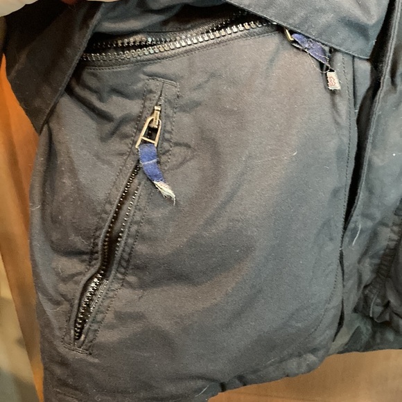 Special blend ski jacket with duck down. Squishy and comfy. Size M.  B6 - Picture 3 of 9